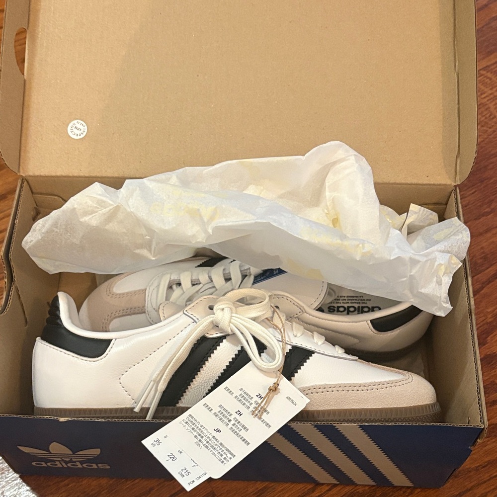 Adidas Woman’s Sneakers in White and Black